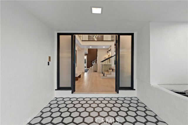 Detail Gallery Image 5 of 56 For 1713 N Roanoke St, Placentia,  CA 92870 - 4 Beds | 3/1 Baths