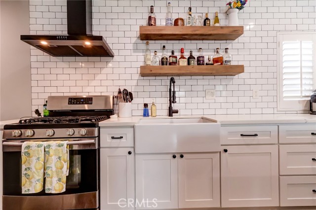 2108 Lemon Avenue, Long Beach CA: https://media.crmls.org/medias/425c6c2c-89c3-43a8-9345-fccd91353566.jpg