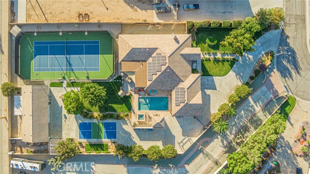 Image 4 of 72 For 2534 Desert Rose Drive