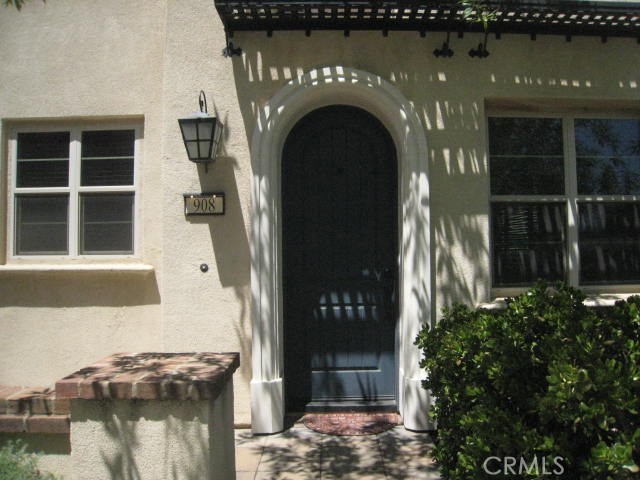 908 Grove Court, Claremont CA: https://media.crmls.org/medias/425cccd2-9e41-40fb-916d-d1f2bf032570.jpg
