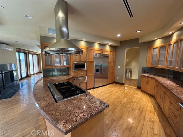 5077 Schumacher Road, Calabasas CA: https://media.crmls.org/medias/425d7ff4-be06-47fe-af1d-9d9110bf8229.jpg