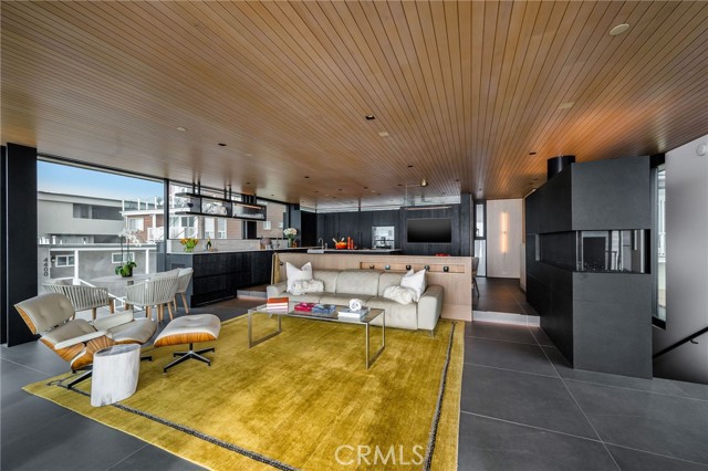 4320 The Strand, Manhattan Beach CA: https://media.crmls.org/medias/425de938-0cab-4832-8472-2ce05963abf9.jpg