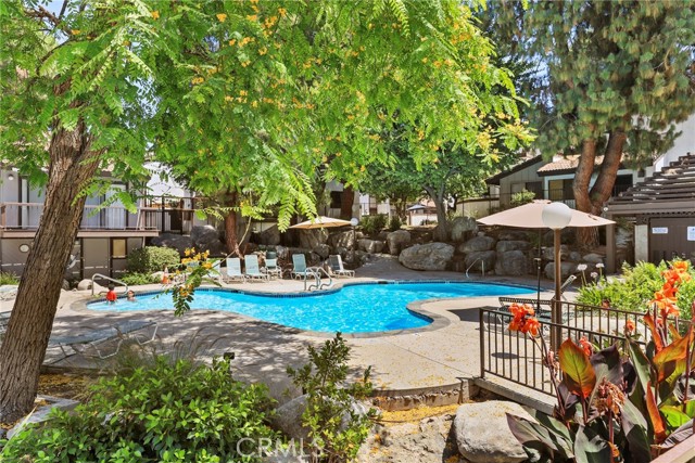 Detail Gallery Image 18 of 23 For 21535 Erwin St #131,  Woodland Hills,  CA 91367 - 2 Beds | 2 Baths
