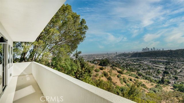Image 38 of 75 For 854 Avenue 37