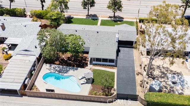 20611 Devonshire Street, Chatsworth CA: https://media.crmls.org/medias/425eef71-0523-4156-9877-8b75f1f2da80.jpg