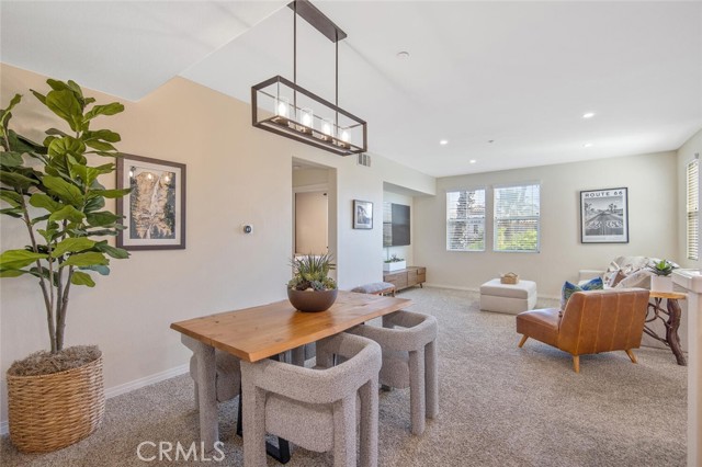 Detail Gallery Image 12 of 49 For 243 Riverdale Ct #431,  Camarillo,  CA 93010 - 3 Beds | 2/1 Baths