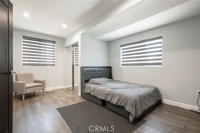 17800 Raymer Street, Sherwood Forest CA: https://media.crmls.org/medias/4260ba69-67db-403b-8b61-868590ef78bb.jpg