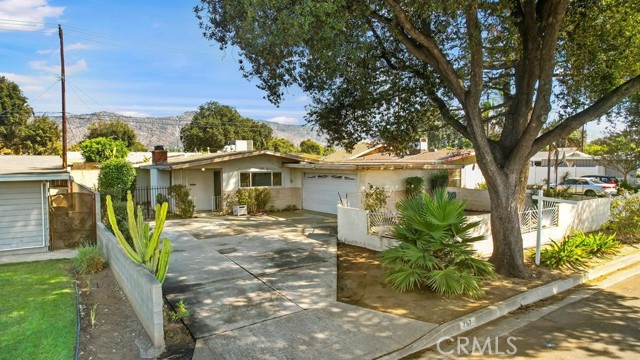 757 E 1St St, Azusa, CA 91702