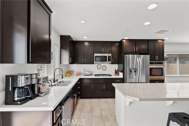 Detail Gallery Image 12 of 38 For 43838 Madison Ct, Lancaster,  CA 93536 - 4 Beds | 2 Baths