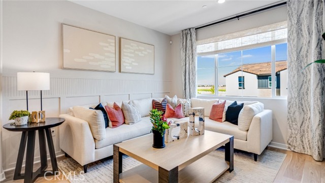 Detail Gallery Image 6 of 22 For 2721 E Amberley Privado, Ontario,  CA 91762 - 2 Beds | 2/1 Baths