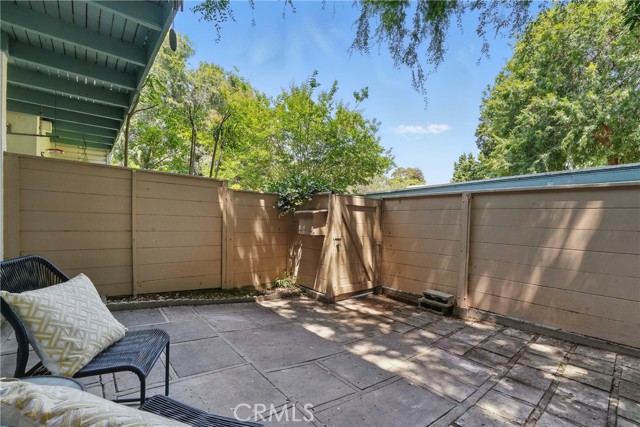 5179 Village, Los Angeles CA: https://media.crmls.org/medias/4264e7fd-d182-42da-a907-7ea93d878afa.jpg