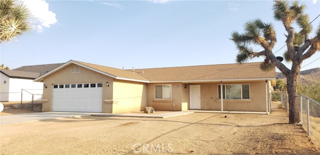 Detail Gallery Image 1 of 59 For 57765 Pueblo Trl, Yucca Valley,  CA 92284 - 3 Beds | 2 Baths