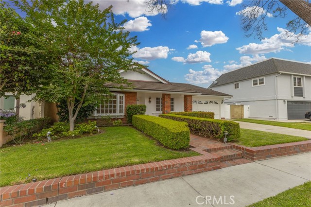 10281 Kings Street, Los Alamitos CA: https://media.crmls.org/medias/42661022-3807-4c88-82b1-9dcde3b3550e.jpg