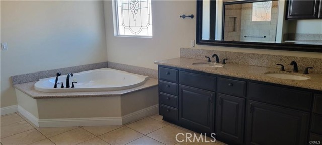 19015 Spalding Avenue, Riverside CA: https://media.crmls.org/medias/4266622e-ee36-4109-9f77-280fced288ee.jpg