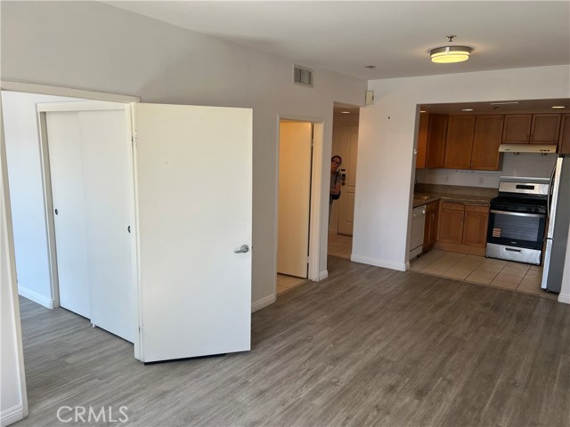 Detail Gallery Image 4 of 15 For 580 W Main #122,  Alhambra,  CA 91801 - 2 Beds | 2 Baths