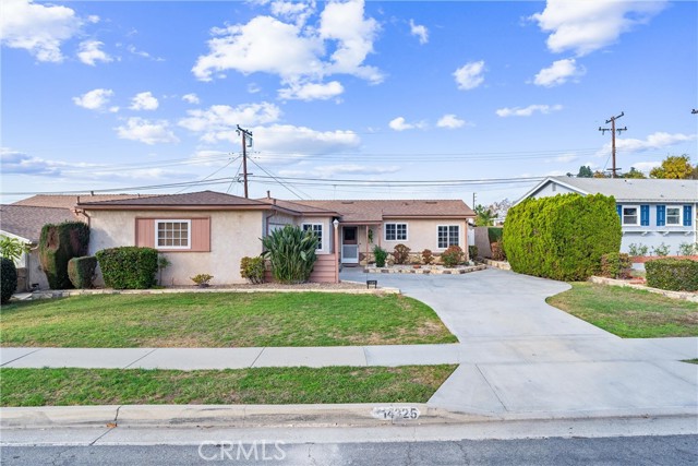 Detail Gallery Image 2 of 31 For 14325 Adelfa Dr, La Mirada,  CA 90638 - 4 Beds | 2 Baths