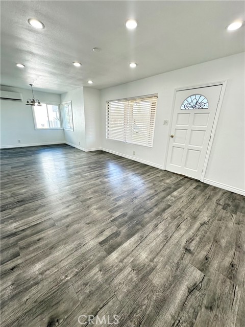 Detail Gallery Image 2 of 27 For 5313 Manzanar, Pico Rivera,  CA 90660 - 3 Beds | 2 Baths