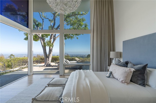 Detail Gallery Image 15 of 27 For 1436 Summitridge Dr, Beverly Hills,  CA 90210 - 4 Beds | 5/1 Baths