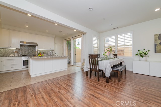 Detail Gallery Image 4 of 37 For 59 Fairymoss, Irvine,  CA 92620 - 3 Beds | 3/1 Baths