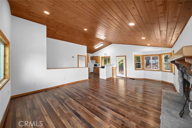 781 Arbula Drive, Crestline CA: https://media.crmls.org/medias/4267f9bc-e4d6-446d-b17f-e78c6324b69e.jpg