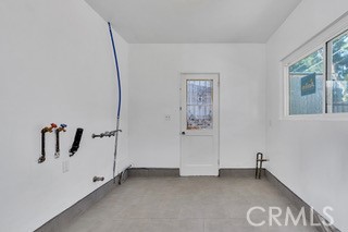 https://media.crmls.org/medias/4268699c-57f3-4d4c-bffa-0a2e43953487.jpg?preset=X-Large