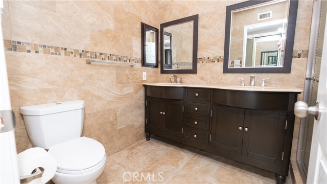 Detail Gallery Image 3 of 15 For 7 Satinwood Way, Irvine,  CA 92612 - 2 Beds | 2 Baths
