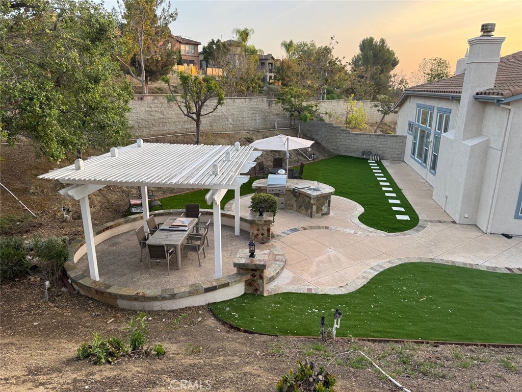 https://media.crmls.org/medias/4268c60b-7c0a-4c67-90bf-9dcc2f853b88.jpg?preset=X-Large