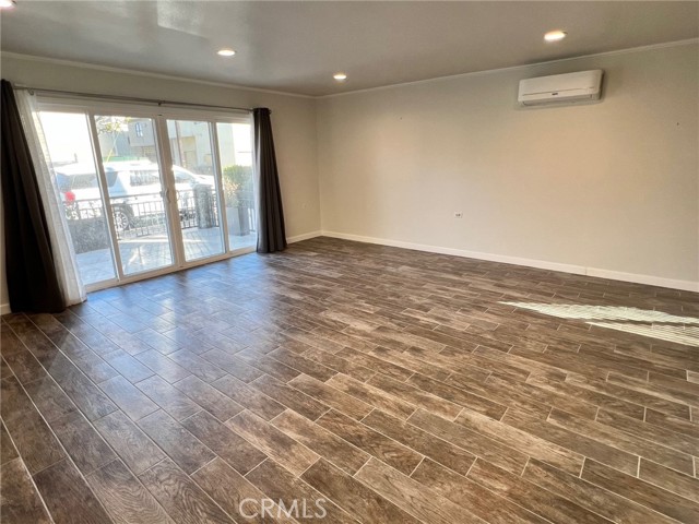 113 7th Street, Seal Beach CA: https://media.crmls.org/medias/4268f792-3d84-43fe-aae4-cb9ea4dabd45.jpg