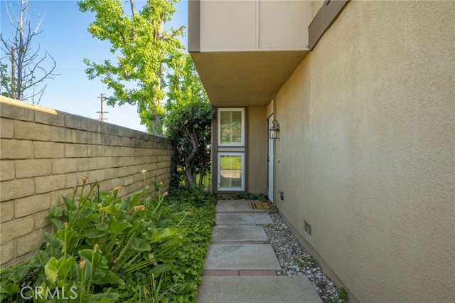 Detail Gallery Image 3 of 25 For 3652 Towne Park Cir, Pomona,  CA 91767 - 3 Beds | 2/1 Baths