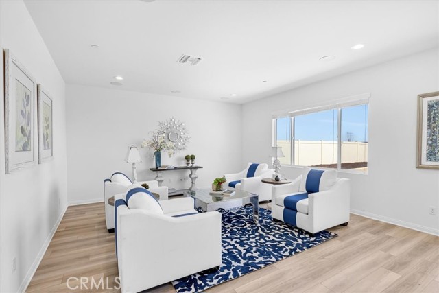 Detail Gallery Image 10 of 41 For 28300 Abbey, Menifee,  CA 92585 - 4 Beds | 2/1 Baths