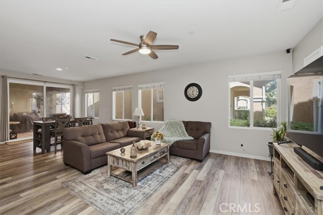 Detail Gallery Image 5 of 60 For 7205 Enclave, Corona,  CA 92880 - 3 Beds | 2/1 Baths