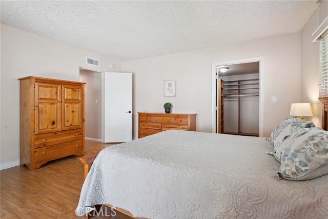 5929 Adler Avenue, Woodland Hills CA: https://media.crmls.org/medias/426adb6b-2bac-46b1-9075-06fee8a9b232.jpg