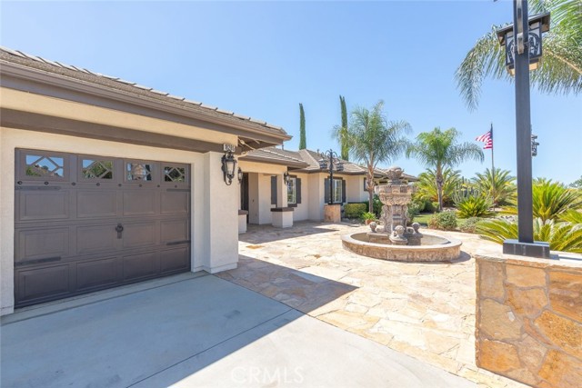 18265 Fort Lauder Lane, Perris CA: https://media.crmls.org/medias/426afae8-26a1-4ef2-8f3a-5d7567c14b22.jpg