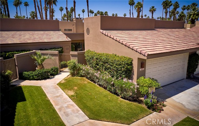 Detail Gallery Image 2 of 42 For 76643 Daffodil Dr, Palm Desert,  CA 92211 - 2 Beds | 2 Baths
