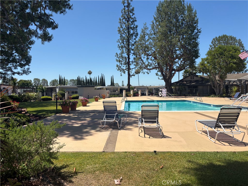 2300 Valley Parkway - photo 17