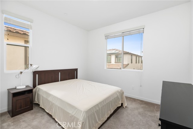Detail Gallery Image 15 of 38 For 2941 E Travertine St, Ontario,  CA 91762 - 5 Beds | 4 Baths