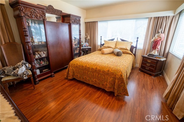 Detail Gallery Image 5 of 27 For 501 S Victoria Ave, Corona,  CA 92879 - 3 Beds | 1 Baths