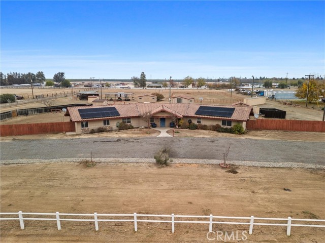 Detail Gallery Image 5 of 54 For 23040 Snow Rd, Bakersfield,  CA 93314 - 3 Beds | 2/1 Baths