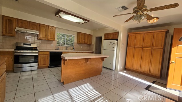 Detail Gallery Image 14 of 31 For 146 Bridge St, San Gabriel,  CA 91775 - 5 Beds | 3 Baths