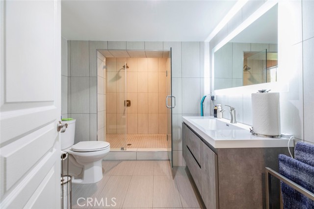 Detail Gallery Image 14 of 36 For 1339 N Columbus Ave #301,  Glendale,  CA 91202 - 1 Beds | 1 Baths