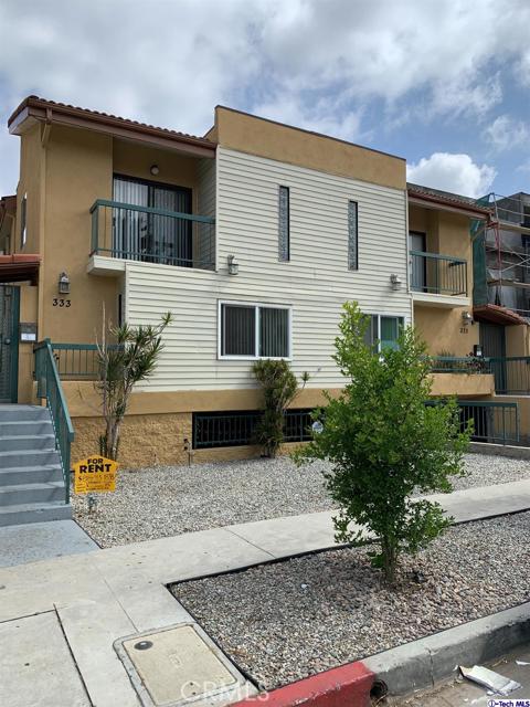 333 Myrtle Street Glendale, California 8 -2 bedroom 2.5 bath townhouse style, subterranean parking, Gas& electricity individual meter, laundry unit inside unit. Glendale prime location, upside potential.
