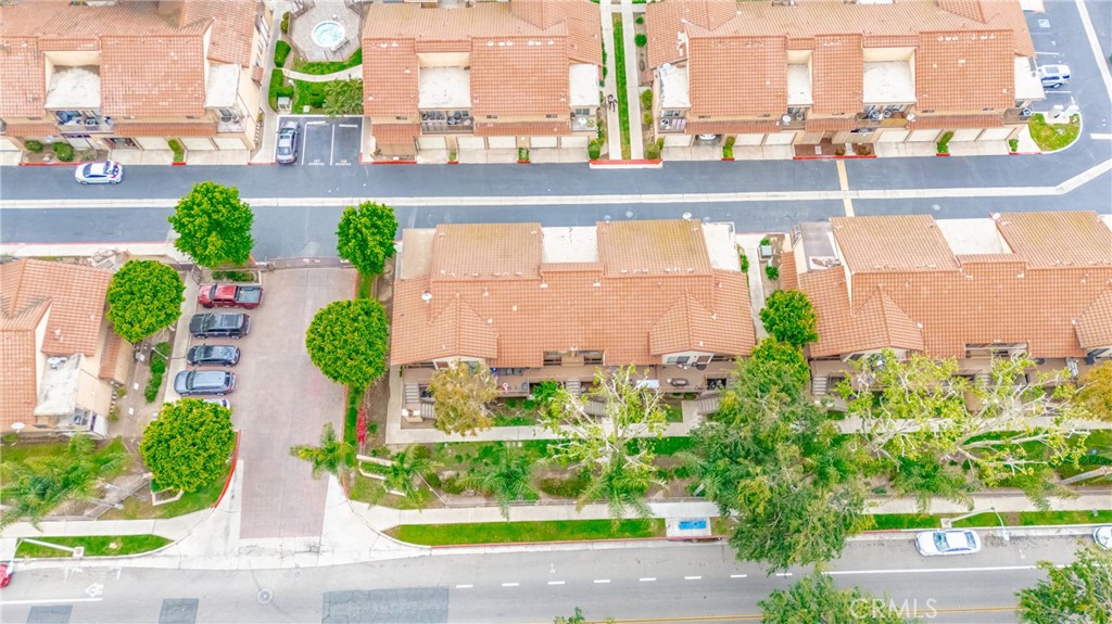 https://media.crmls.org/medias/426eea49-942c-47e0-b46f-8f3167a00e5f.jpg?preset=X-Large