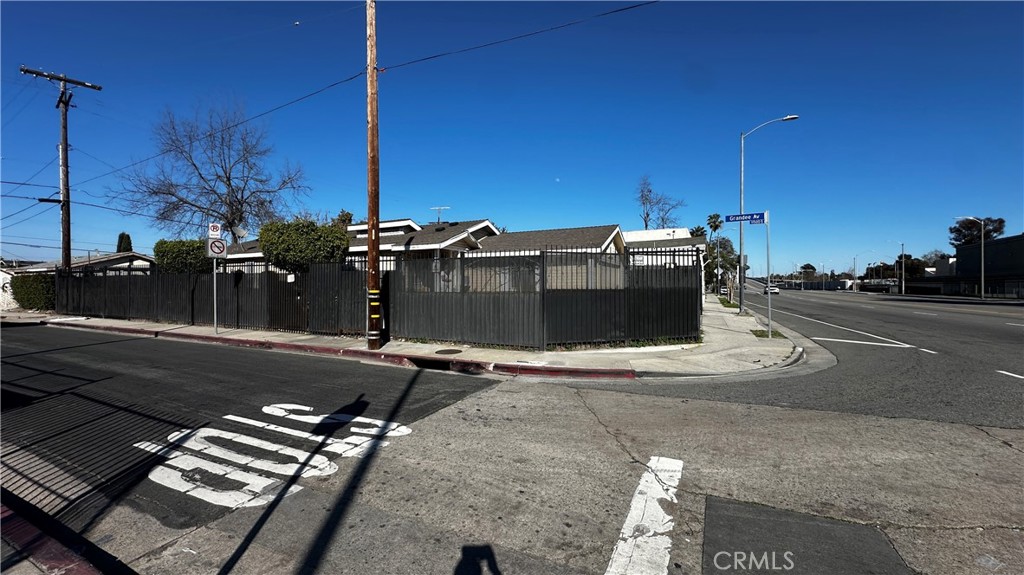 1701 East Imperial Highway