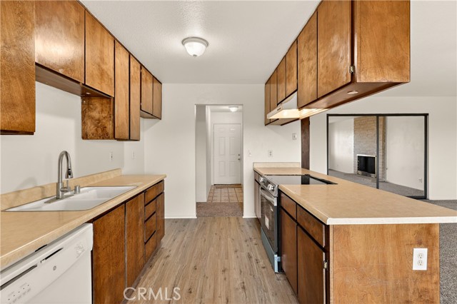 Detail Gallery Image 8 of 40 For 2915 Balsam, Merced,  CA 95348 - 3 Beds | 2 Baths