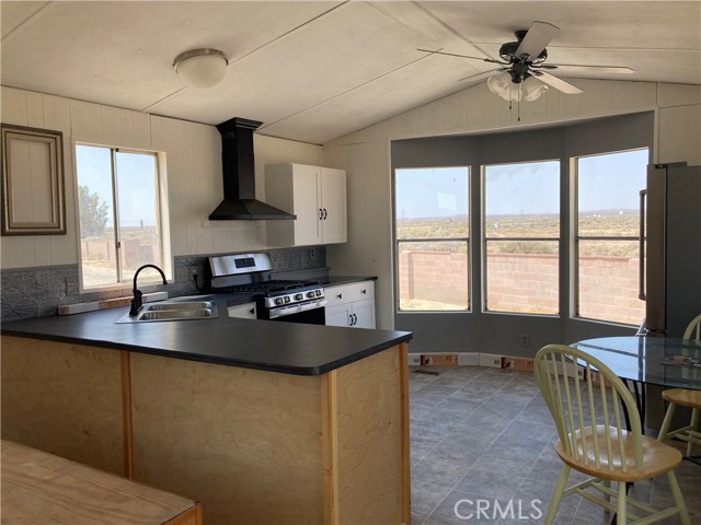 Detail Gallery Image 2 of 19 For 16450 Frontage Rd #26,  North Edwards,  CA 93523 - 2 Beds | 1 Baths