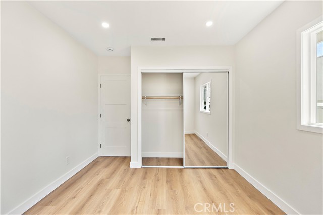 1027 E 10th St, Long Beach CA: https://media.crmls.org/medias/426fa33c-2fa2-4094-98f7-661fc3ce45d0.jpg