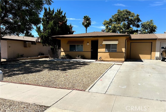 Detail Gallery Image 1 of 16 For 2196 W Oakland Ave, Hemet,  CA 92545 - 2 Beds | 1 Baths