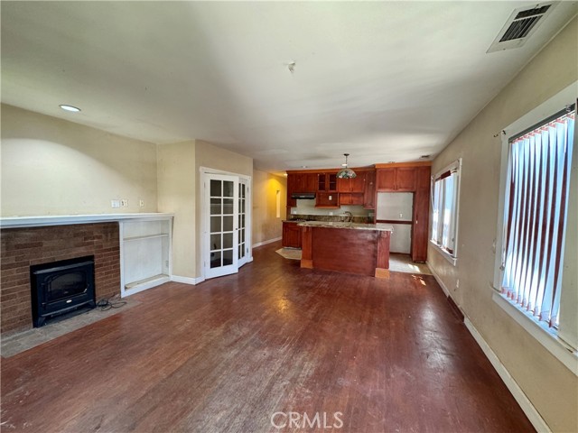 Detail Gallery Image 2 of 9 For 20 N Vega St, Alhambra,  CA 91801 - 2 Beds | 2 Baths