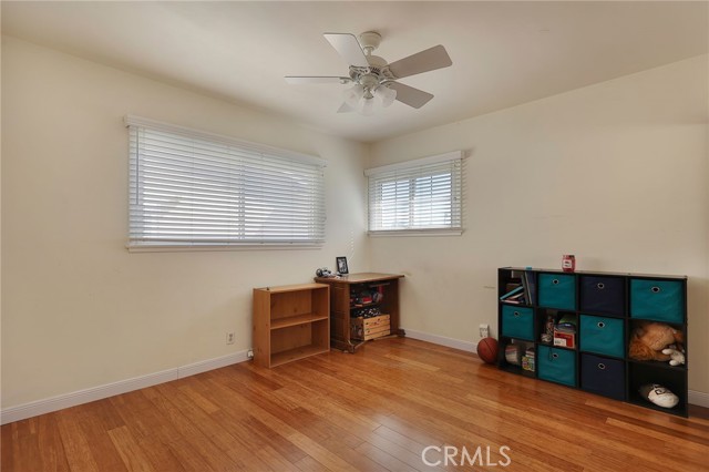 16837 Itasca photo 16