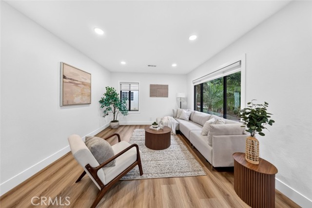 3 Bed Home for Sale in Sun Valley, California